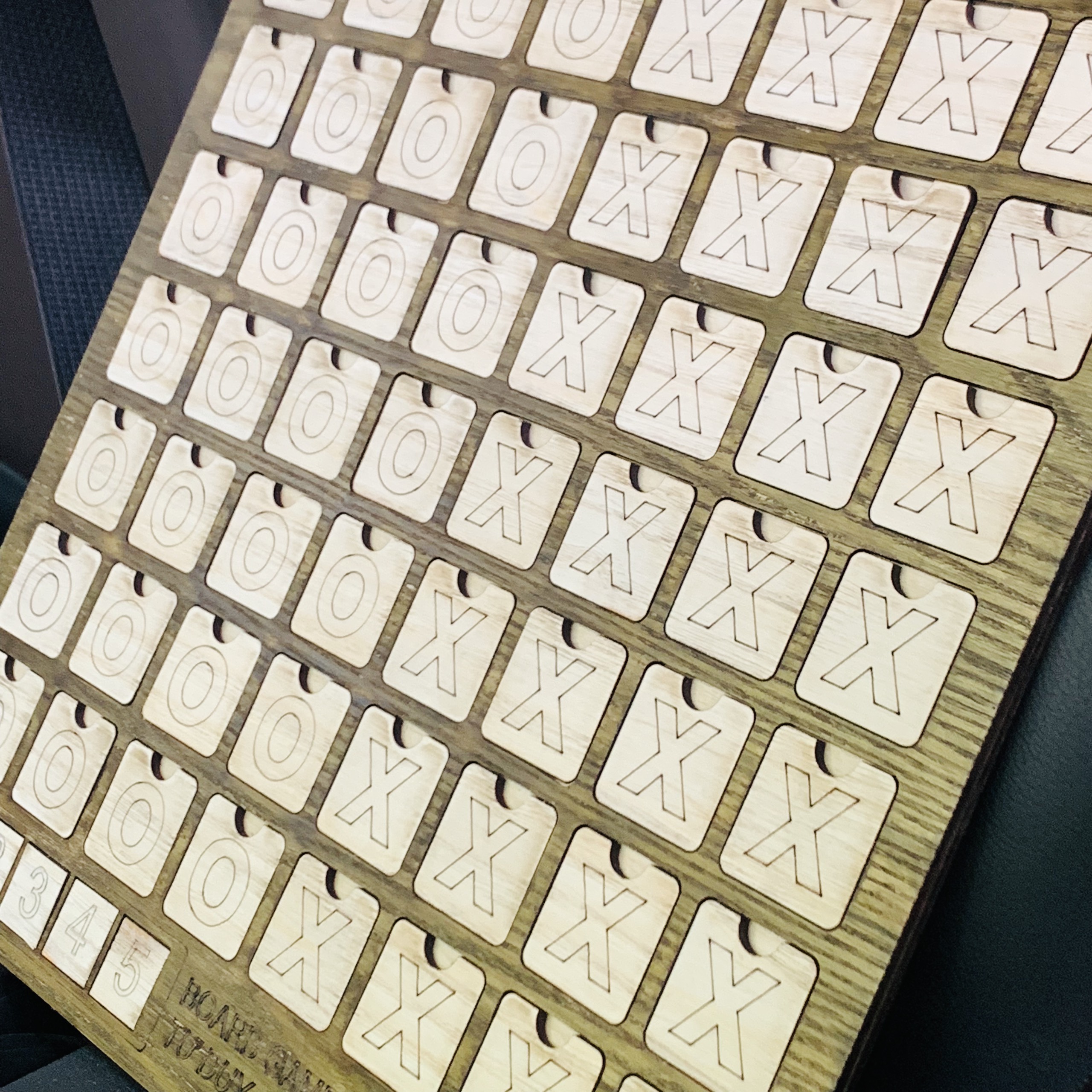 Đồ Chơi Thông Minh Board Game Bàn Chơi Cờ Caro Gỗ Phiên Bản Mới Cho Trẻ Phát Triển Tư Duy, Chiến Lược Chiến Thuật