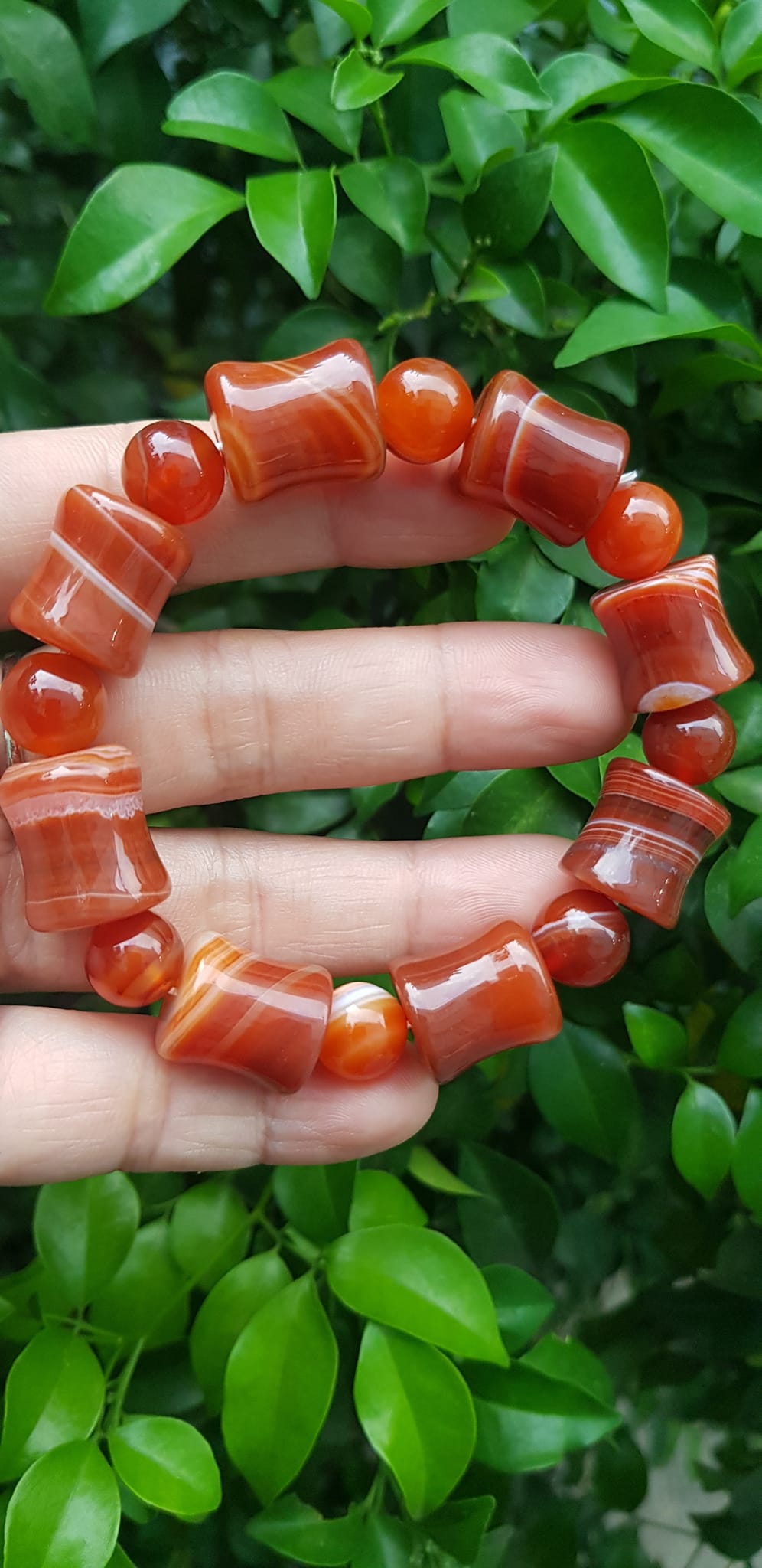 Vòng tay đá mã não đỏ kiểu Vòng kiểu hạt to thống 14mm với hạt tròn 10mm Anh Chị mệnh hỏa mệnh thổ đeo xinh đẹp tay ạ