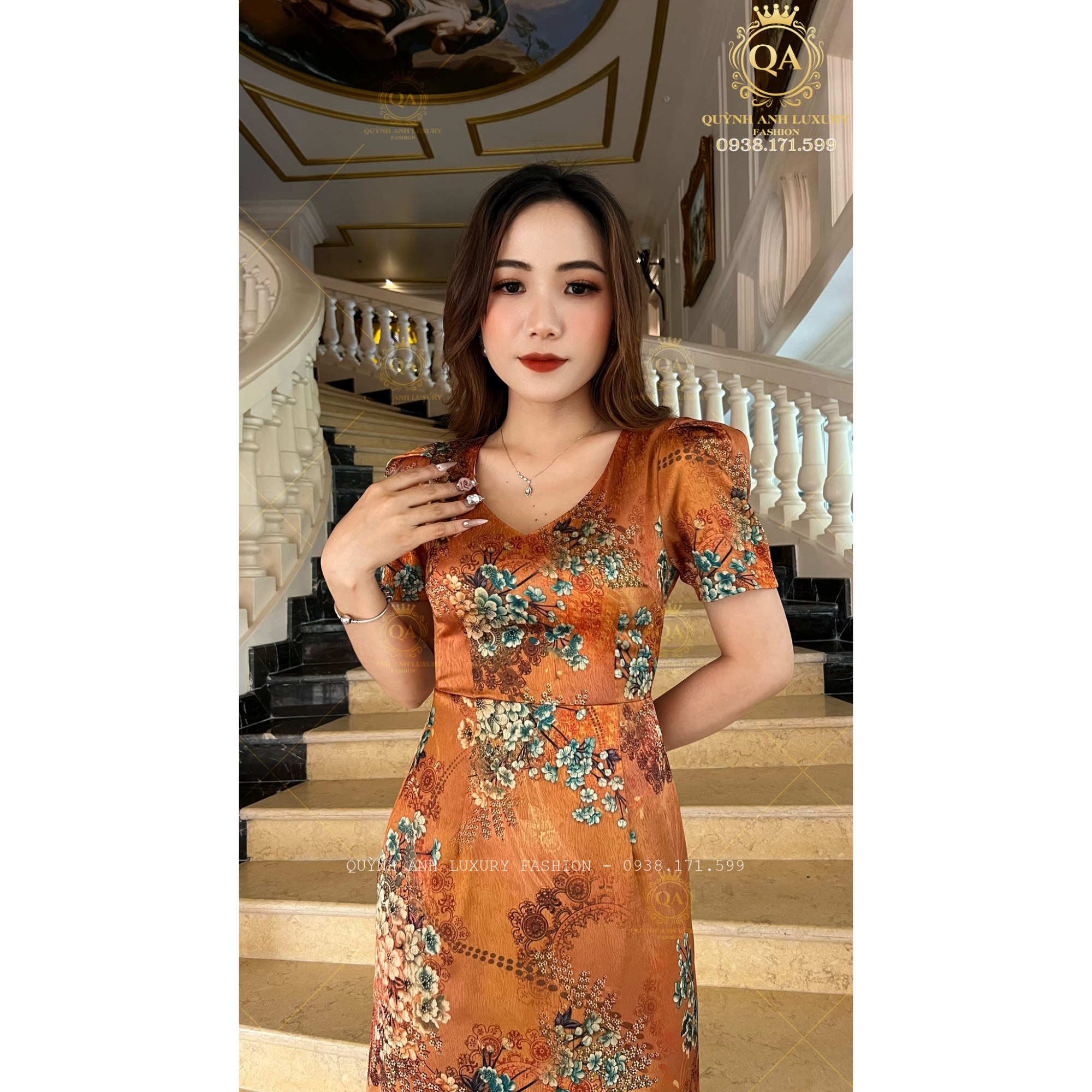 Váy Đầm Suông Hoa 3D Tone Vàng Cổ Tim Lụa Vân Pháp Cao Cấp Mabel Dress