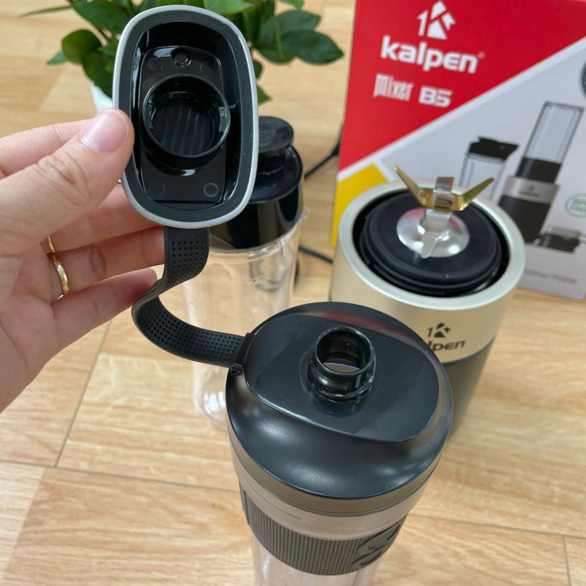 Máy xay sinh tố mini Kalpen Đức B6 công suất 700W tặng Bình 500ml - Hàng chính hãng