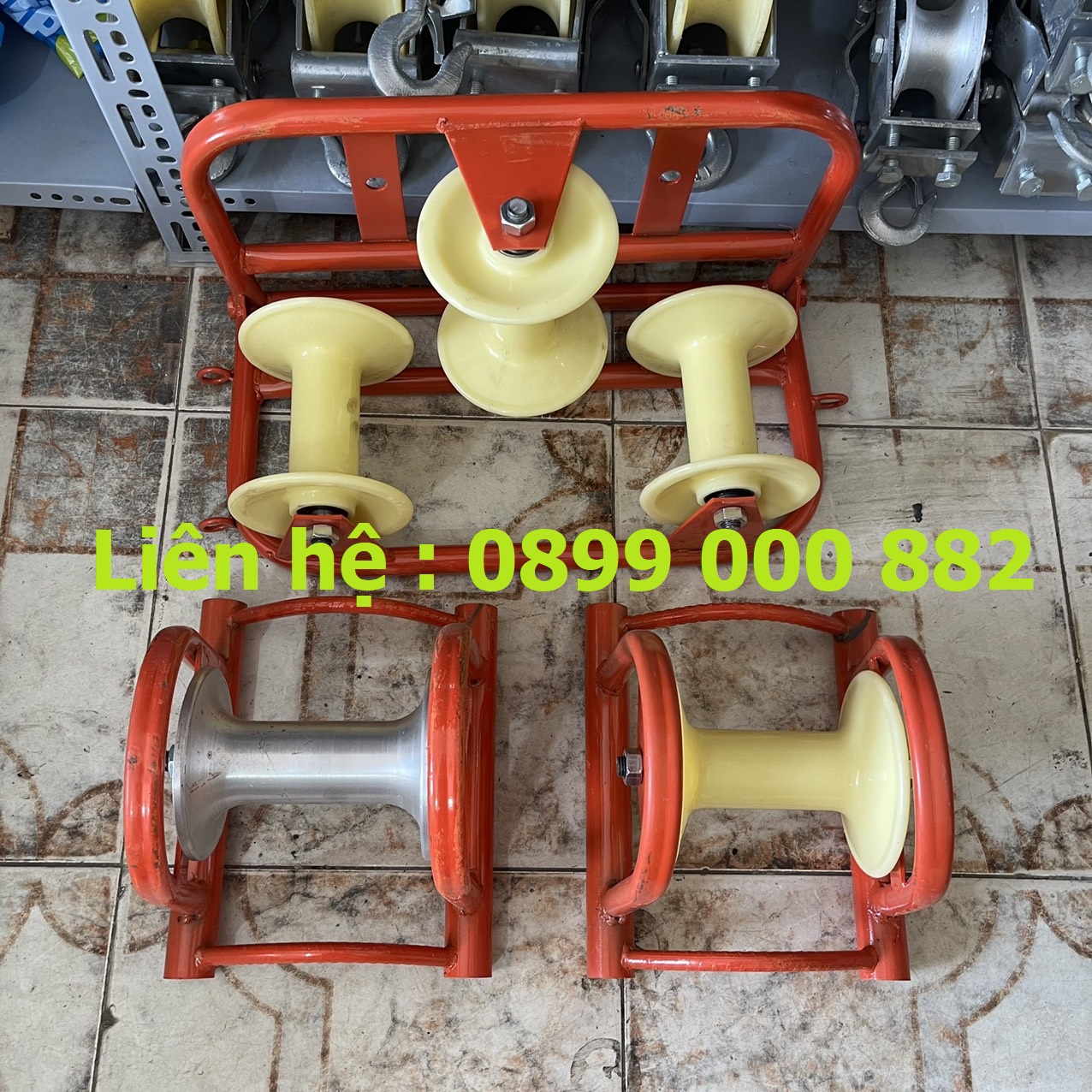 Puly kéo cáp đi cua góc bánh nhựa