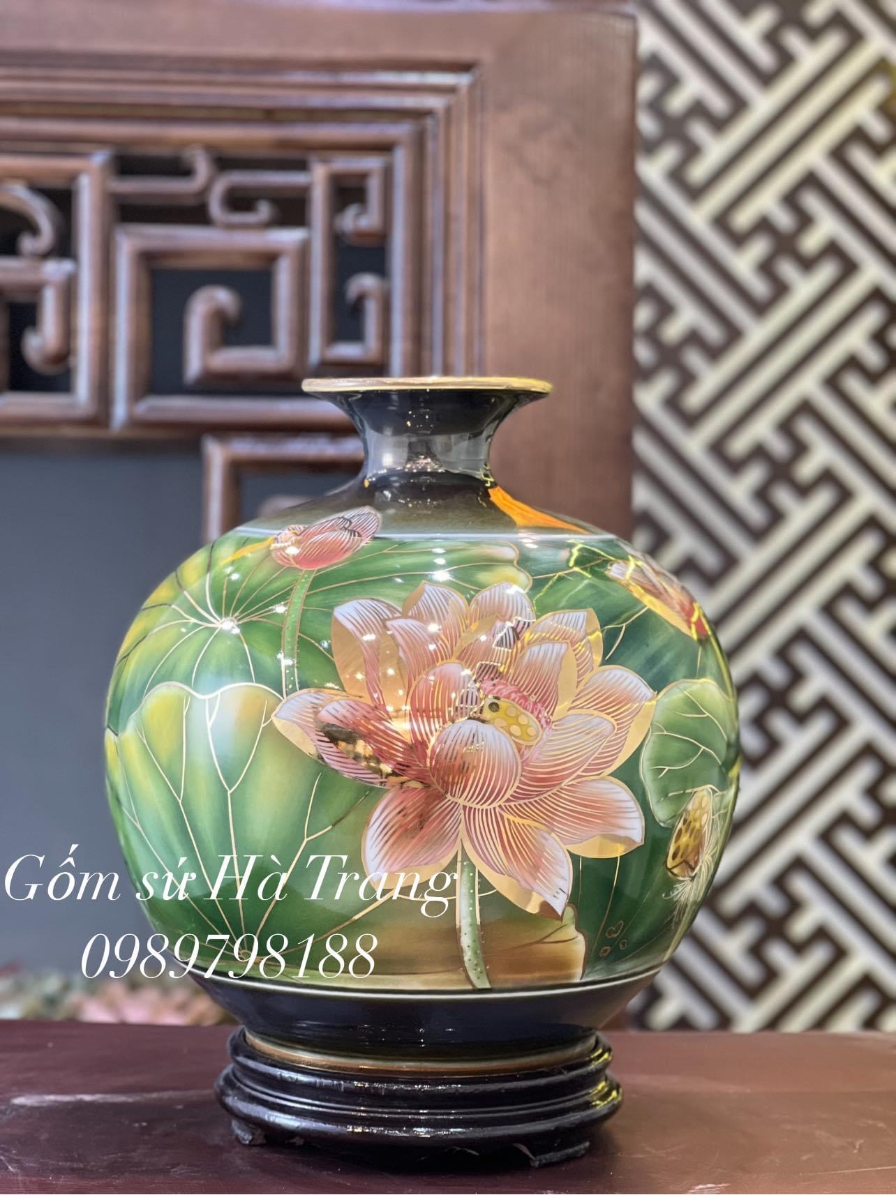 Bình hút tài lộc gốm sứ Bát Tràng cao cấp vẽ 3D vẽ vàng hoạ tiết sen phú quý cao 30cm