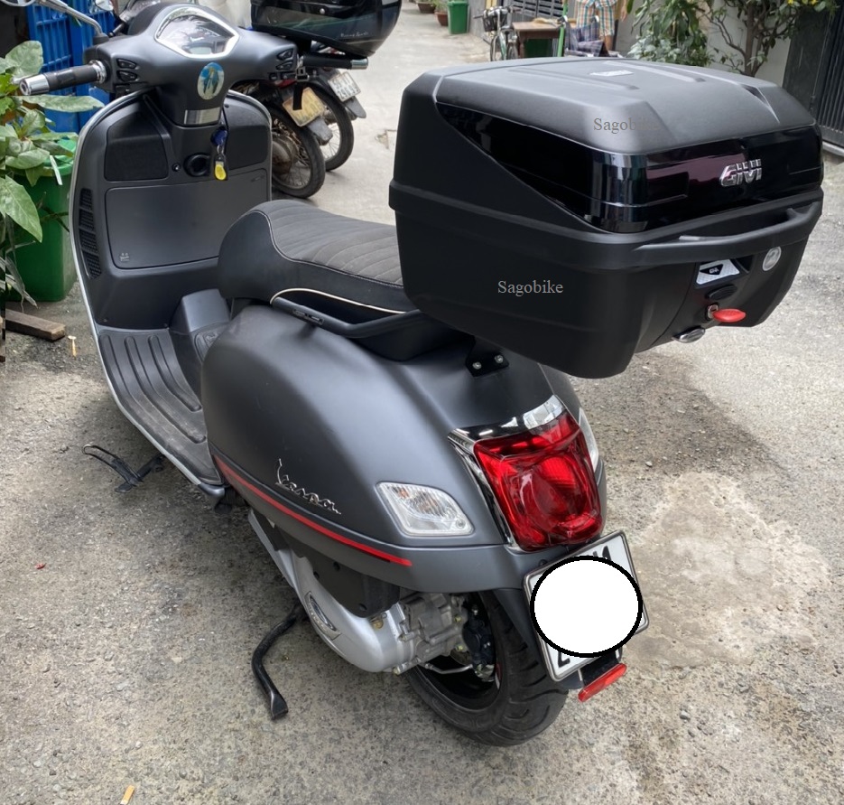 Thùng xe Vespa GTS, thùng Givi B32NB và baga givi SR GTS