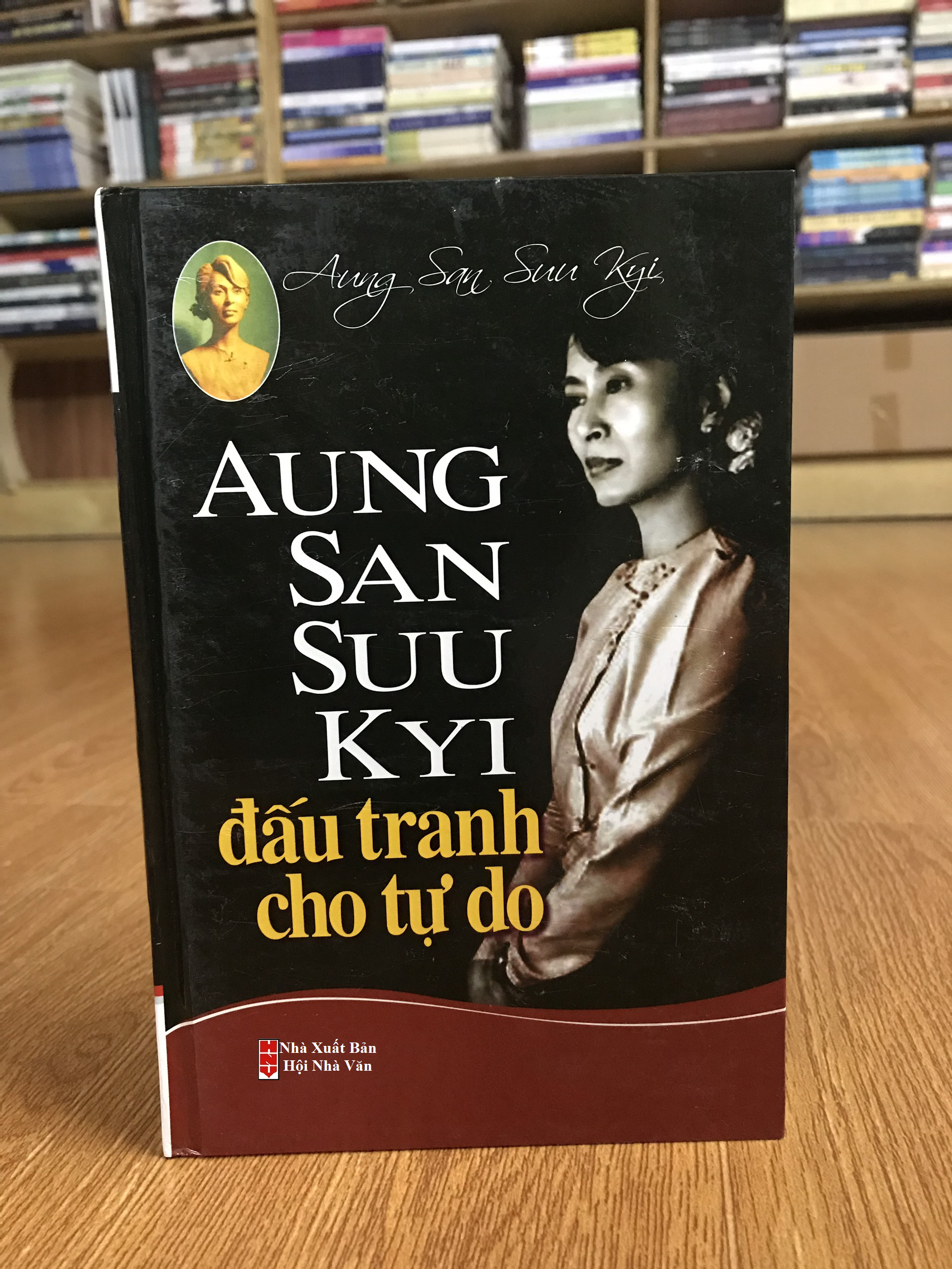 Aung San Suu Kyi Đấu Tranh Cho Tự Do