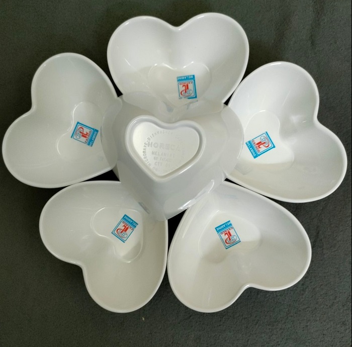 Bộ 6 bát tim nhựa phíp trắng