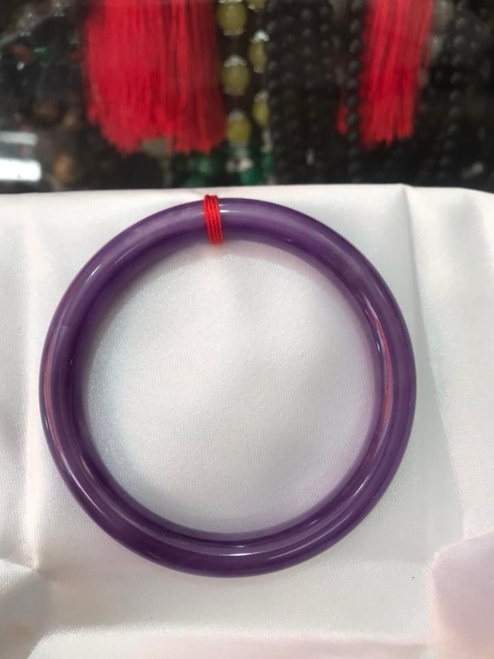 Vòng cẩm thạch Tím Mới Size 54mm x 7mm Vòng Tím Đậm Bóng Đẹp Hợp Nữ mệnh Hỏa Thổ Nữ cân nặng 53kg - 64kg ạ