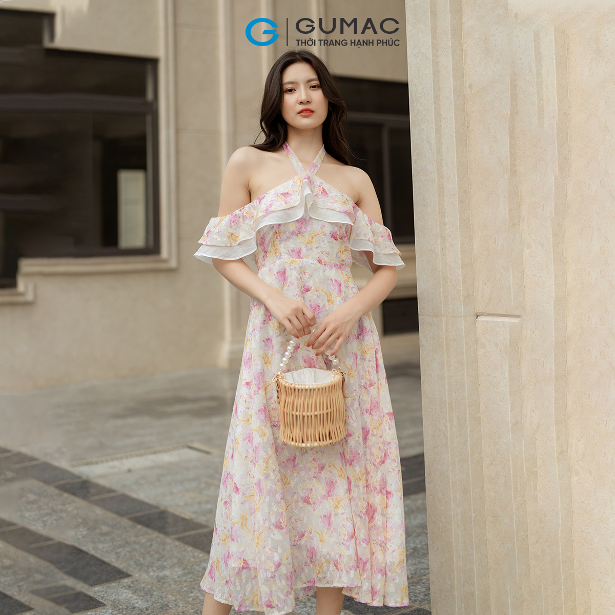 Đầm maxi cổ yếm GUMAC DD05040