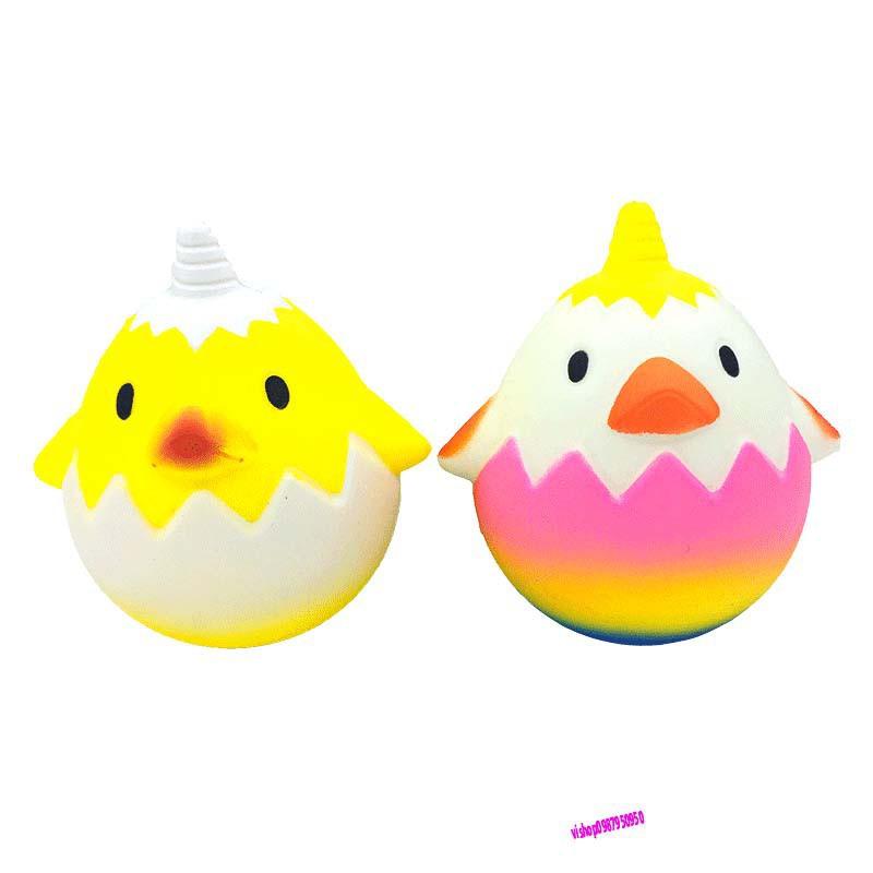 ĐỒ CHƠI SQUISHY GÀ CON TRONG TRỨNG 1 SỪNG