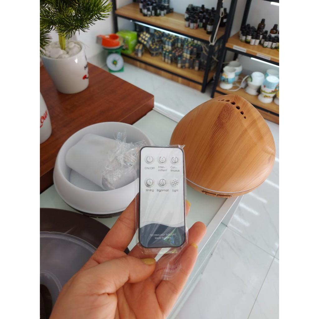 MÁY XÔNG TINH DẦU BÚP SEN 550ml có remote điều khiển kèm 2 tinh dầu