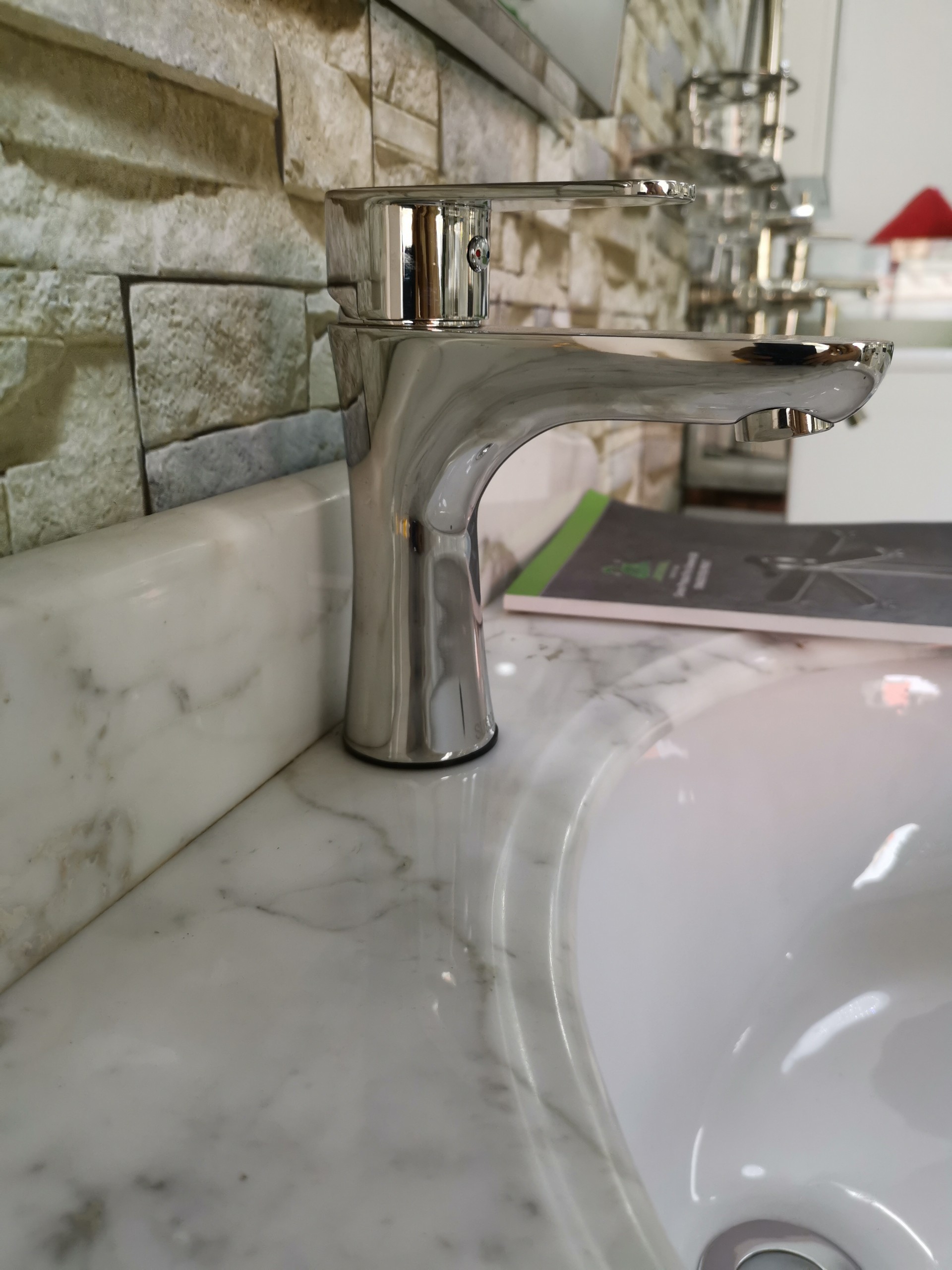 Vòi lavabo inox 304 bóng gương