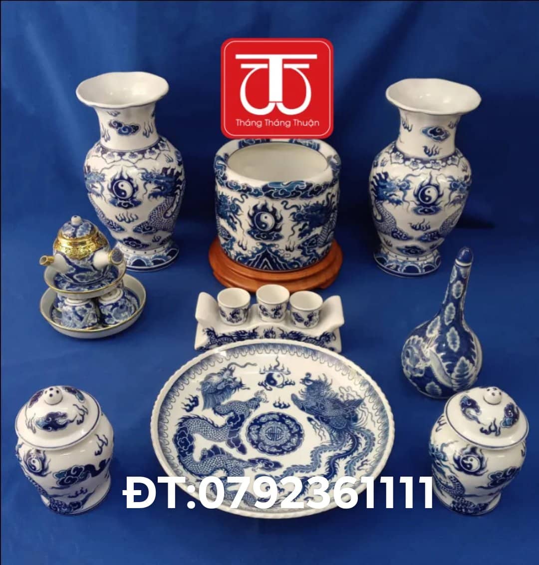 BỘ BÁT HƯƠNG VẼ RỒNG NỔI ĐẾ GỖ HƯƠNG