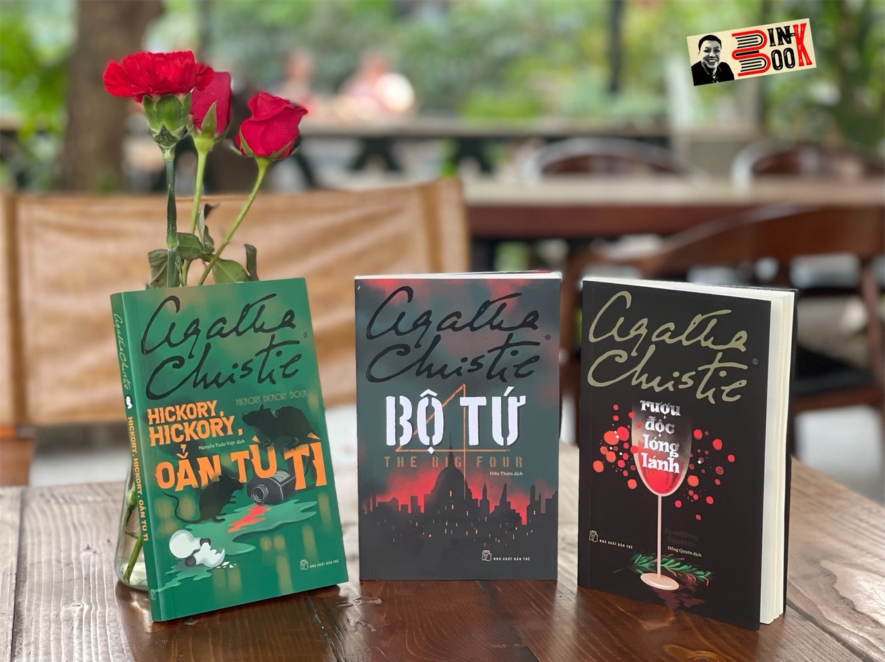 Combo 3 cuốn Agatha Christie - HICKORY, HICKORY, OẲN TÙ TÌ, BỘ TỨ và RƯỢU ĐỘC LÓNG LÁNH – NXB Trẻ (Bìa mềm)