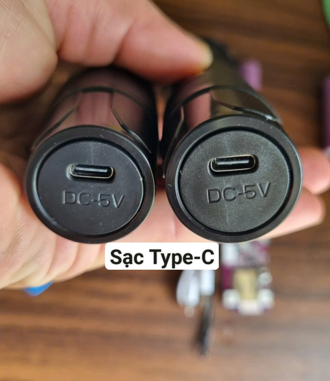 Mic Loa Kéo không dây HT3 sử dụng pin sạc TIỆN DỤNG , ÂM THANH HAY  , SÓNG XA  , ít Hú Rít  - Hàng Chính Hãng