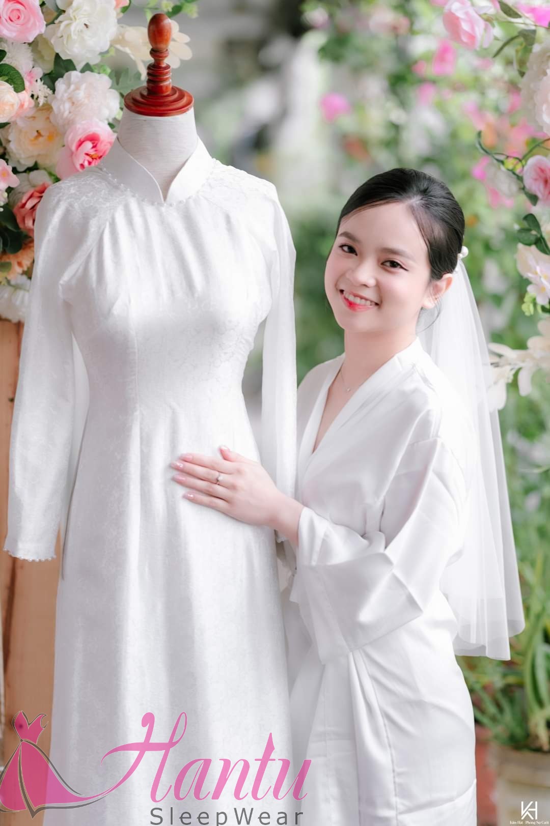 Áo choàng cô dâu ,Áo choàng make up cô dâu Hantu Sleepwear đủ màu đủ size