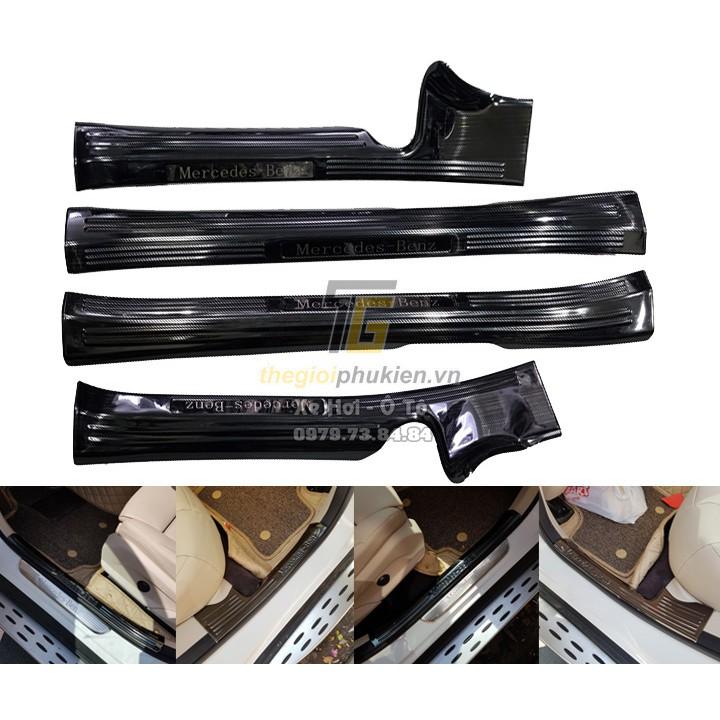 Combo ỐP CHỐNG TRẦY CỐP BÊN NGOÀI + BẬC CỬA BÊN TRONG Titan Mercedes GLC200, GLC250, GLC300