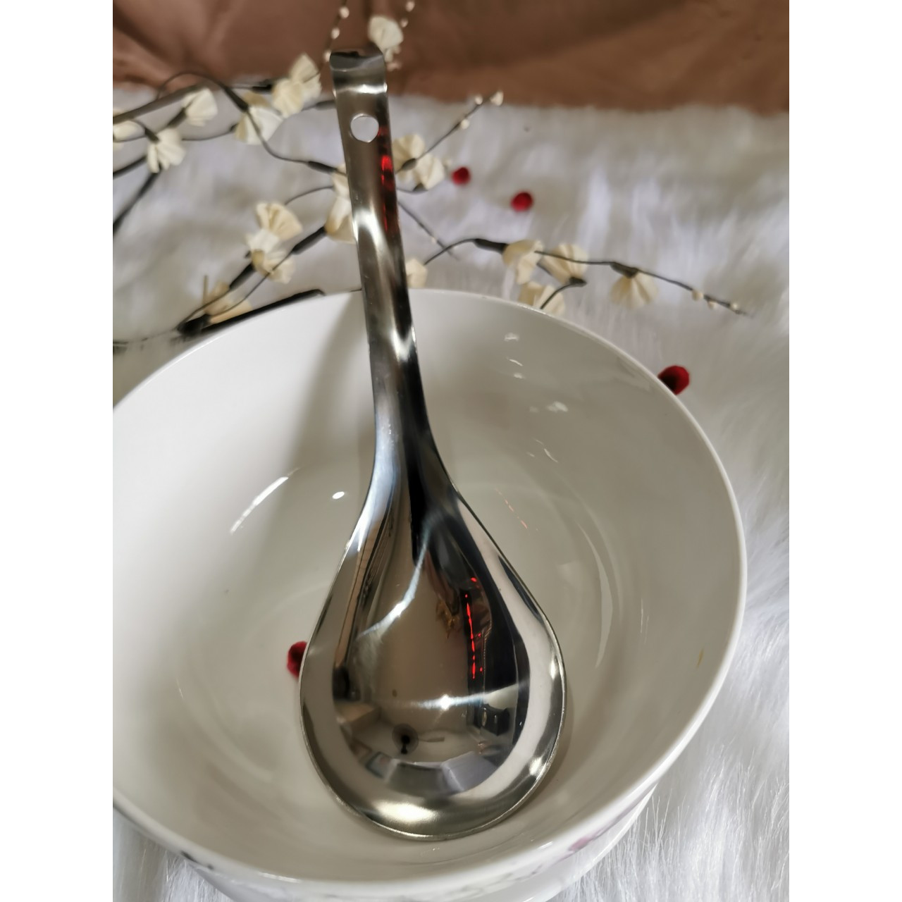 VÁ CƠM INOX TẶNG 1 MUỖNG CÁN SỨ
