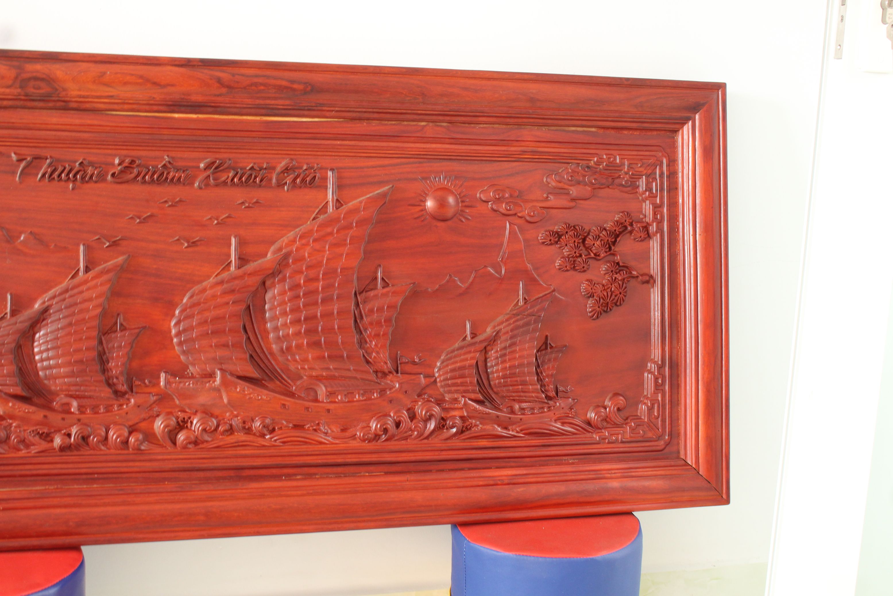 Tranh phong thủy THUẬN BUỒM XUÔI GIÓ -gỗ Hương đỏ dài 120cm