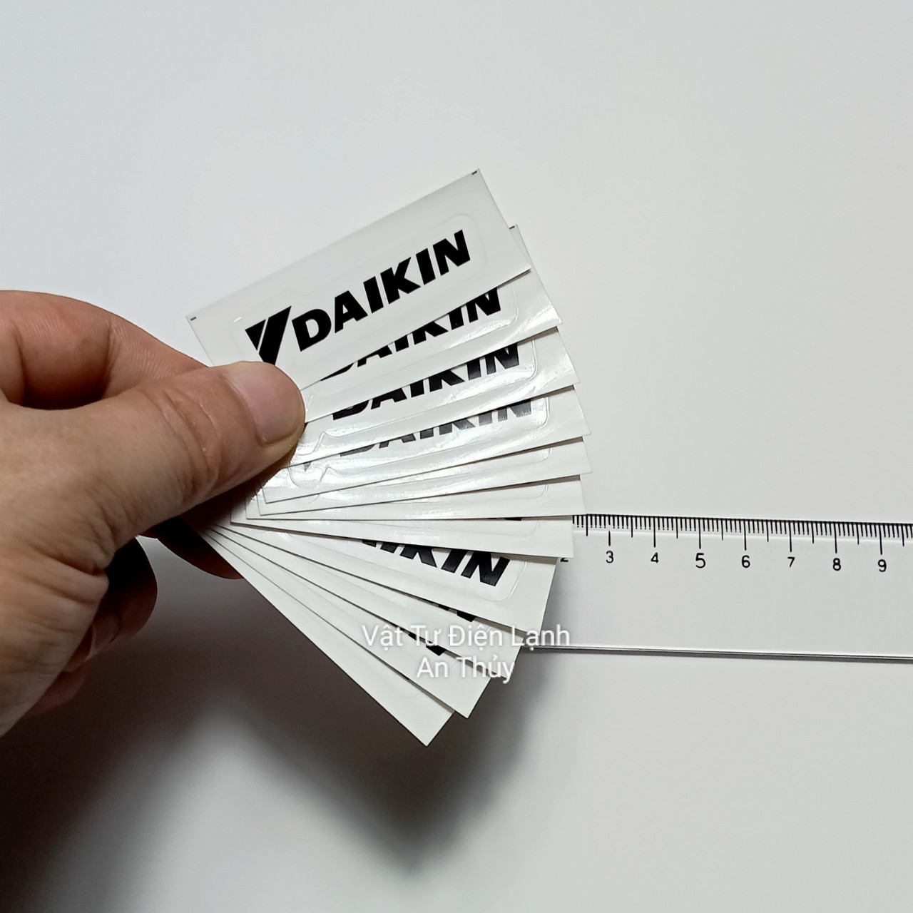 Combo 10 tem DAIKIN dán đầu lạnh chữ đen - Tem dán mặt lạnh điều hòa - Tem dán mặt lạnh máy lạnh - Tem decan điều hòa