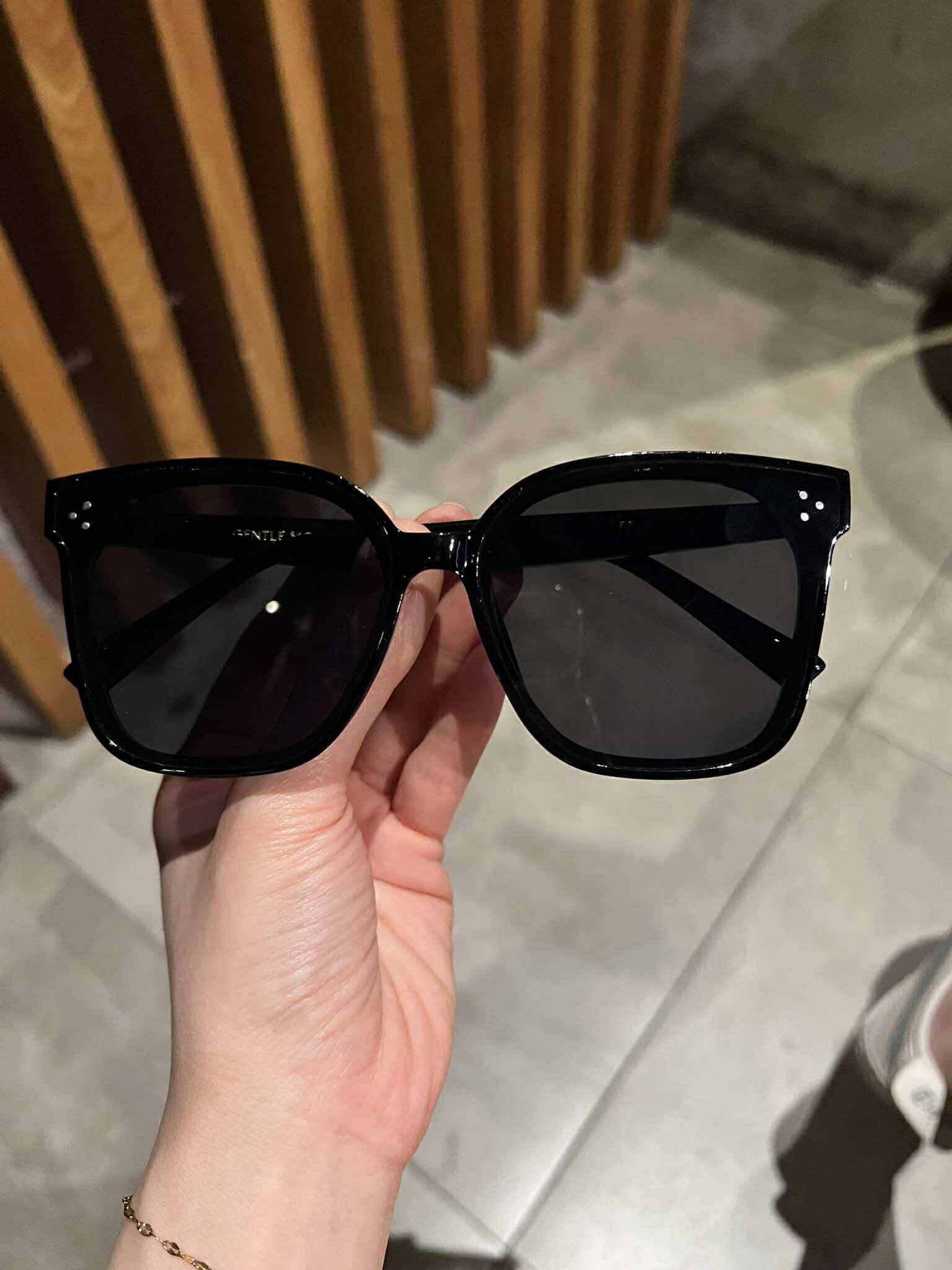 Kính mát Mắt vuông basic chống nắng thiết kế đơn giản