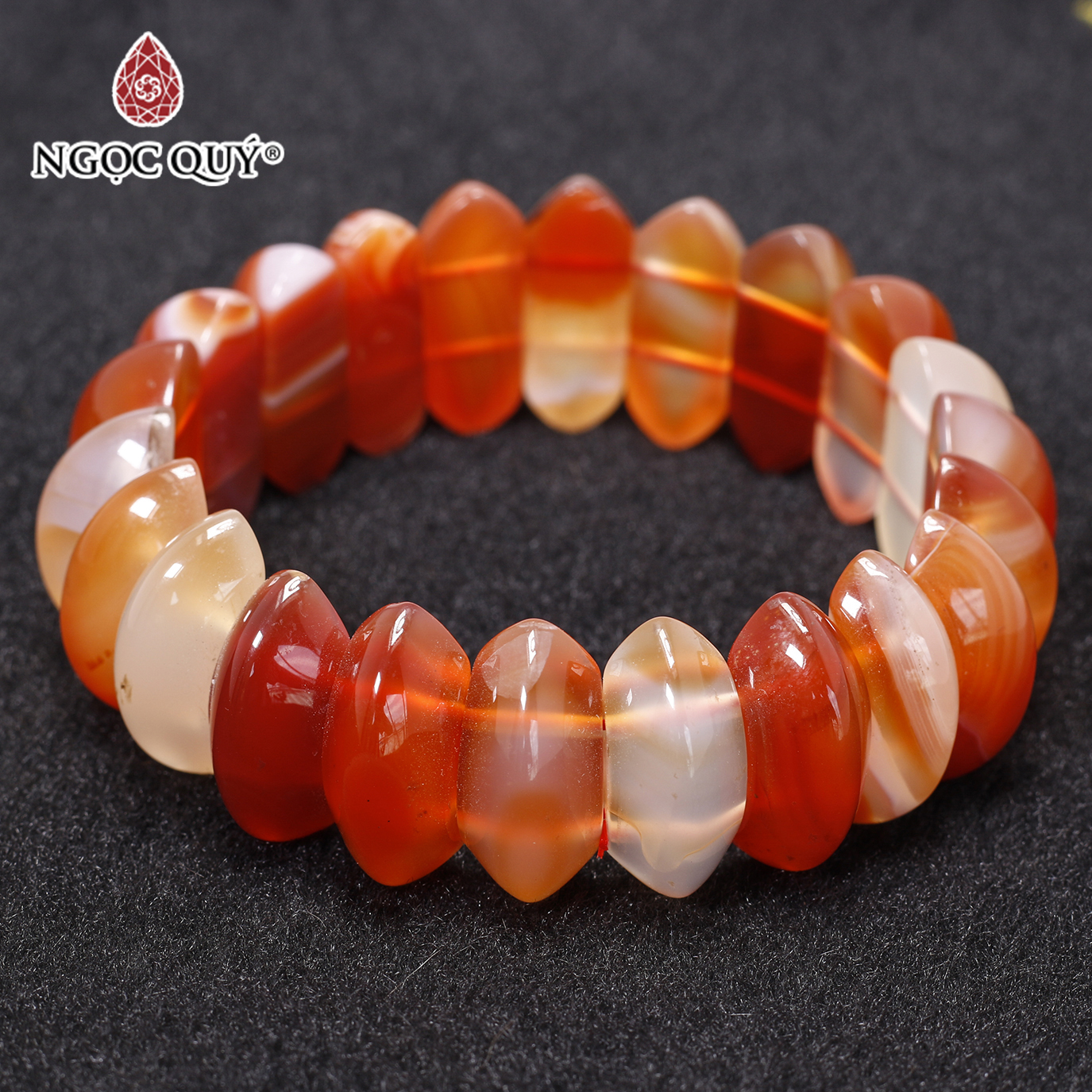 Vòng mã não đỏ nanh hổ mệnh hỏa thổ - Ngọc Qúy Gemstones