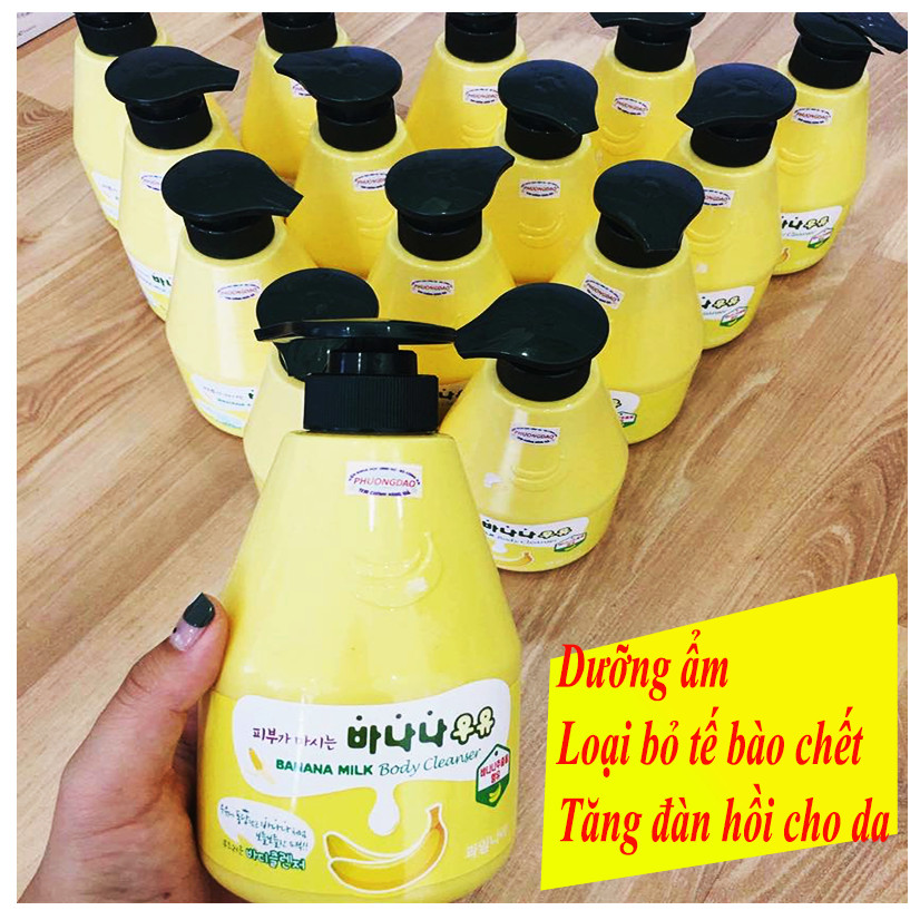 Sữa tắm chiết xuất từ sữa chuối Welcos Banana Milk Body Cleanser Hàn Quốc 560ml + Móc khóa