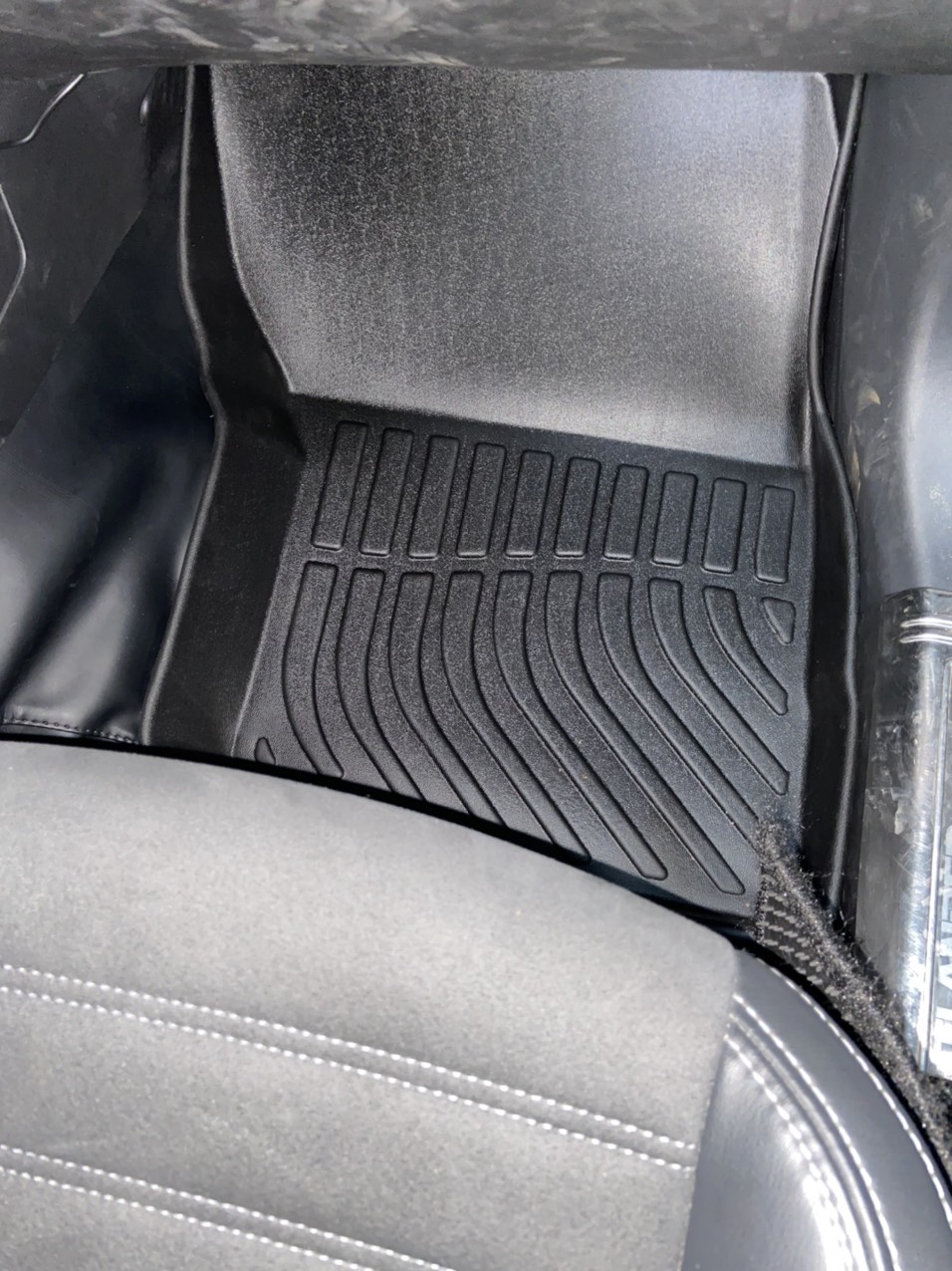 Hàng loại 2 Thảm lót sàn xe Mitsubishi outlander 2014-2022 nhãn hiệu Macsim TPE- 3 hàng ghế