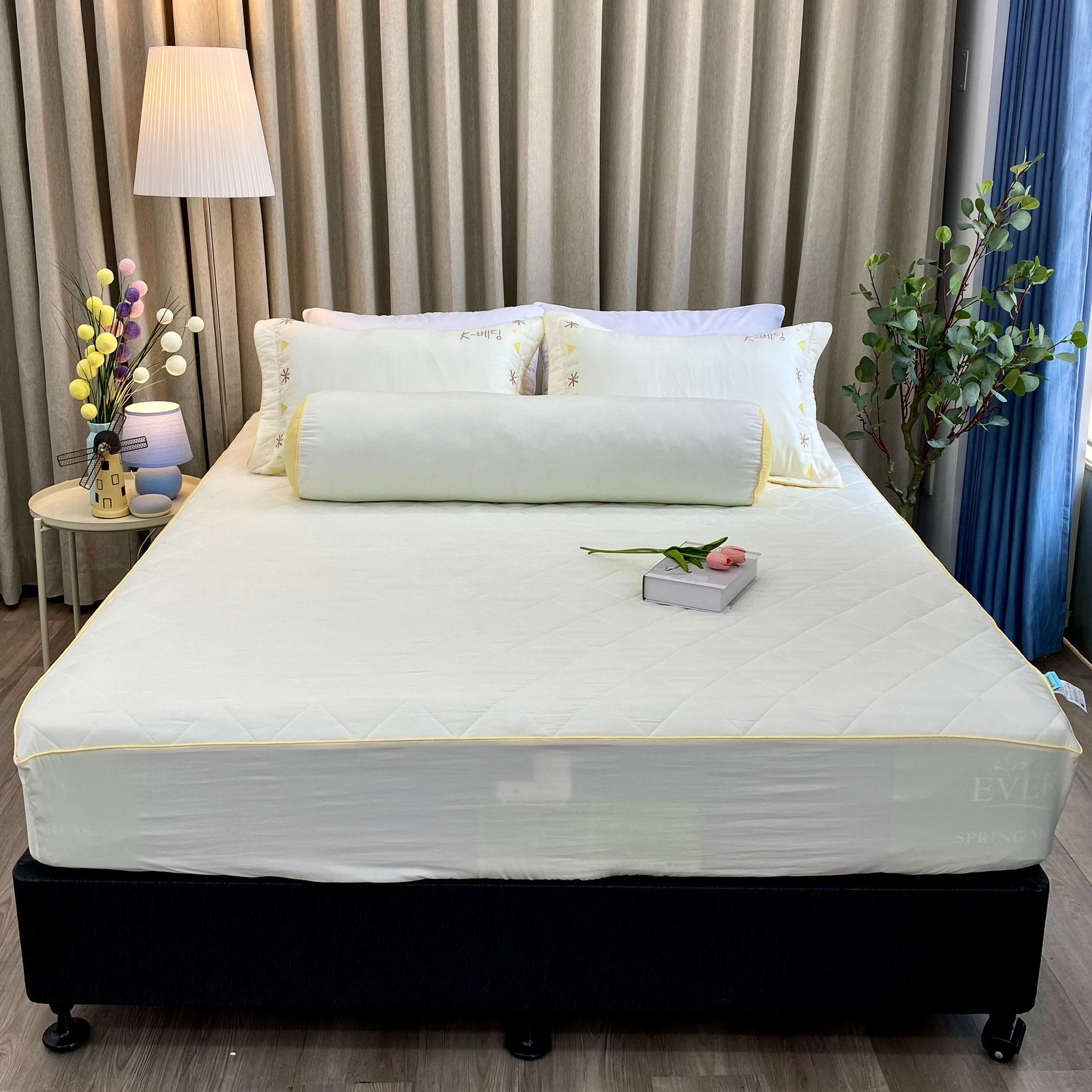 Bộ ga giường chần bông KBedding by Everon KMTS 102 Microtencel Vàng