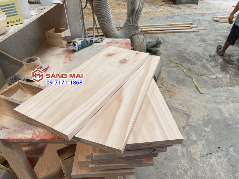 - Gỗ thông tấm mặt rộng 20cm x dày 2cm x dài 40cm + láng nhẵn mịn 4 mặt