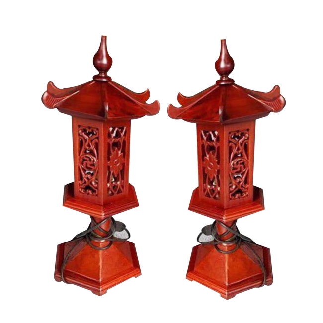 Đèn thờ gỗ hương mái cong