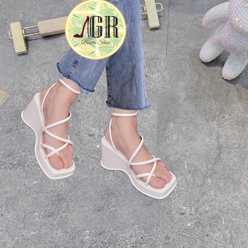 Sandal xuồng xỏ ngón dây nhuyễn hh cao 5 cm