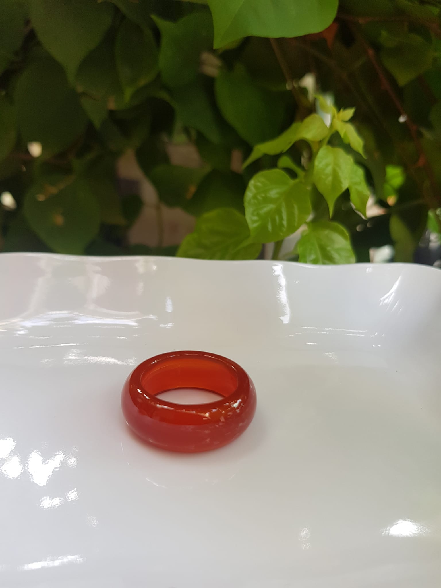 Chiếc Nhẫn Nam Đá Mã Não Đỏ Đỏ Cam Trơn  Size 19mm x cao 9mm x Dầy 4mm Mệnh Hỏa Thổ ạ  Ni nhẫn 19mm các anh đeo ngón cái hay bất kỳ ngón tay nào ni lọt vừa tay là 19mm đỏ đỏ cam cho may mắn cả năm ạ