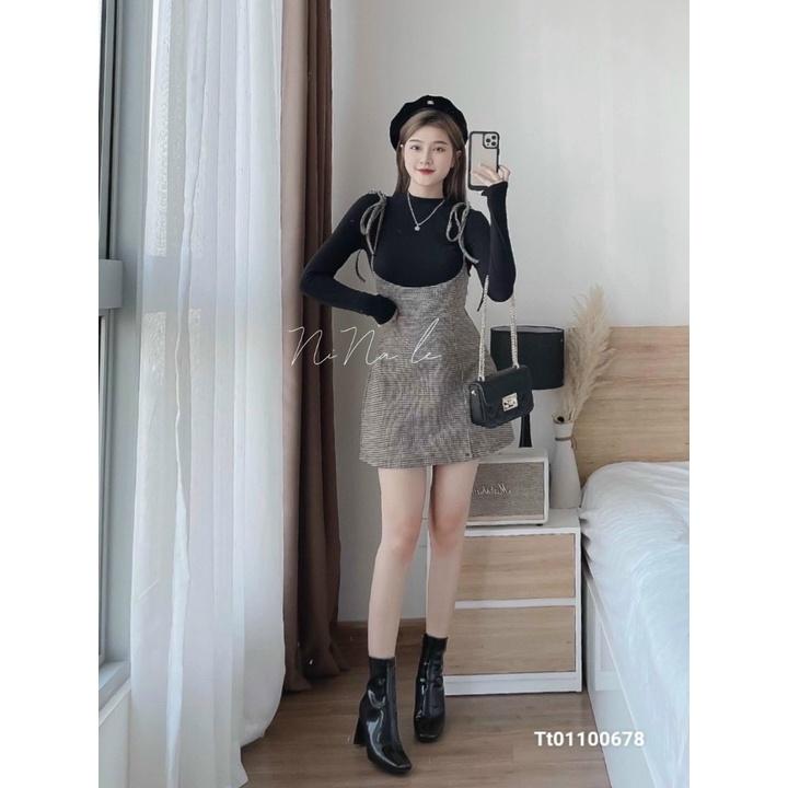 Sét bộ váy yếm nữ tính kèm áo thun đen tay dài thiết kế tinh tế Kgia fashion