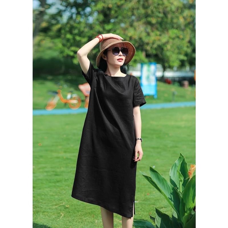 Đầm Nữ Dáng Suông Màu Đen Phong Cách