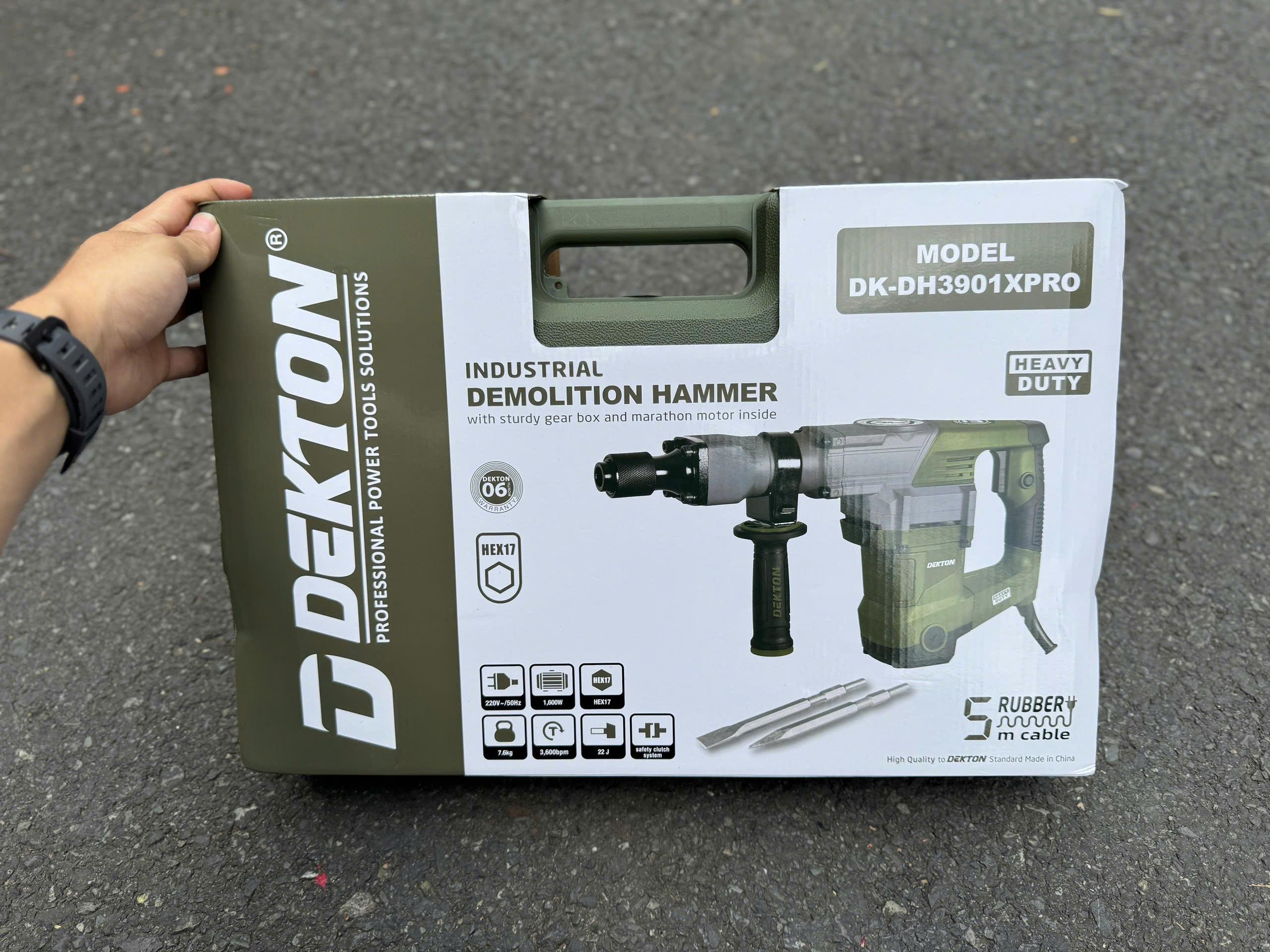 MÁY ĐỤC BÊ TÔNG 17MM 1600W CÓ LY HỢP CƠ 22J DK-DH3901XPRO DEKTON - HÀNG CHÍNH HÃNG