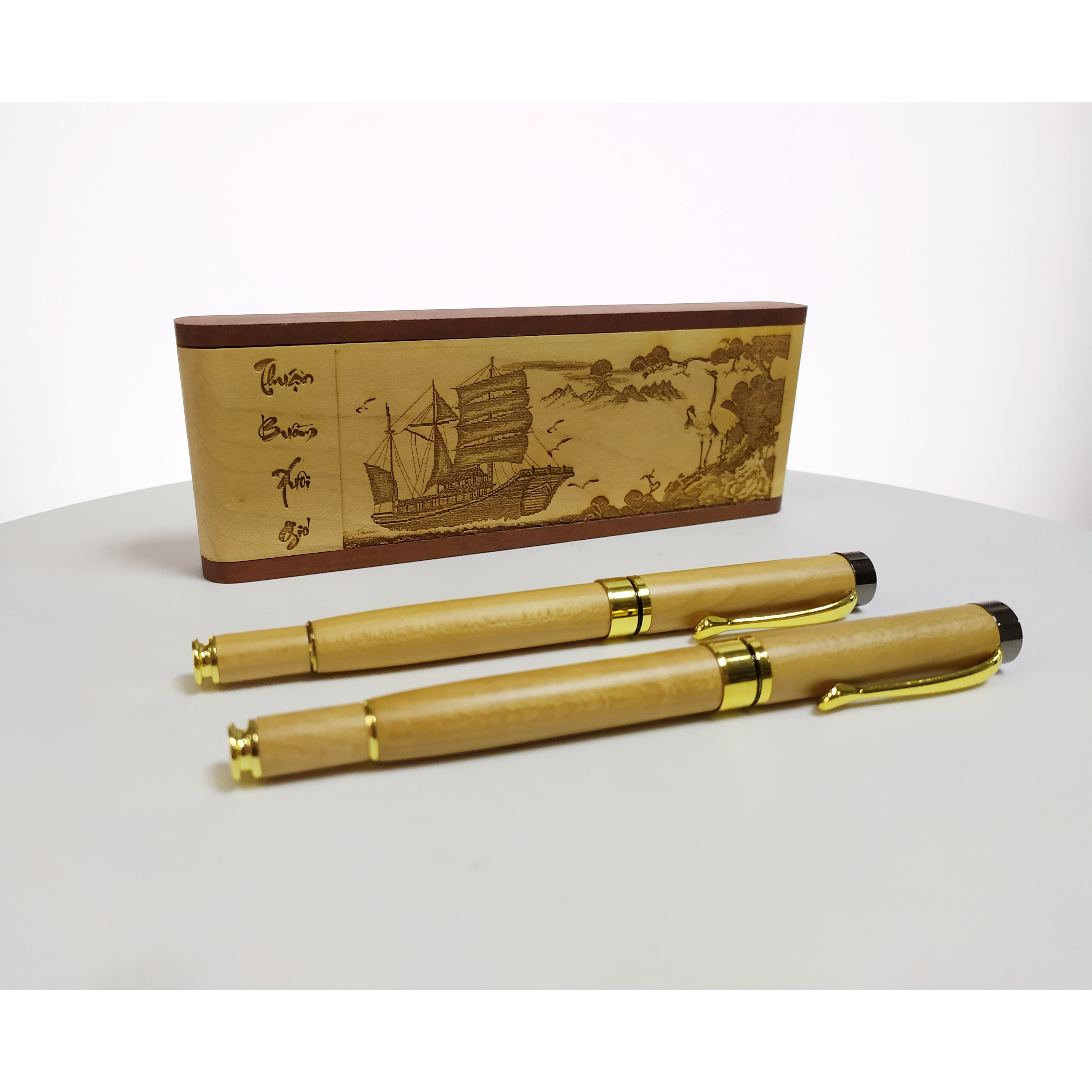 Bút gỗ - Thuận Buồm Xuôi Gió