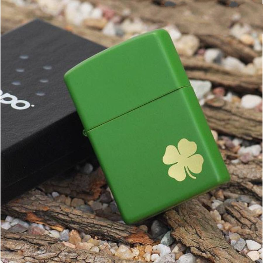 Bật Lửa Zippo 21032 – Zippo Lucky Clover – Shamrock Green Matte
