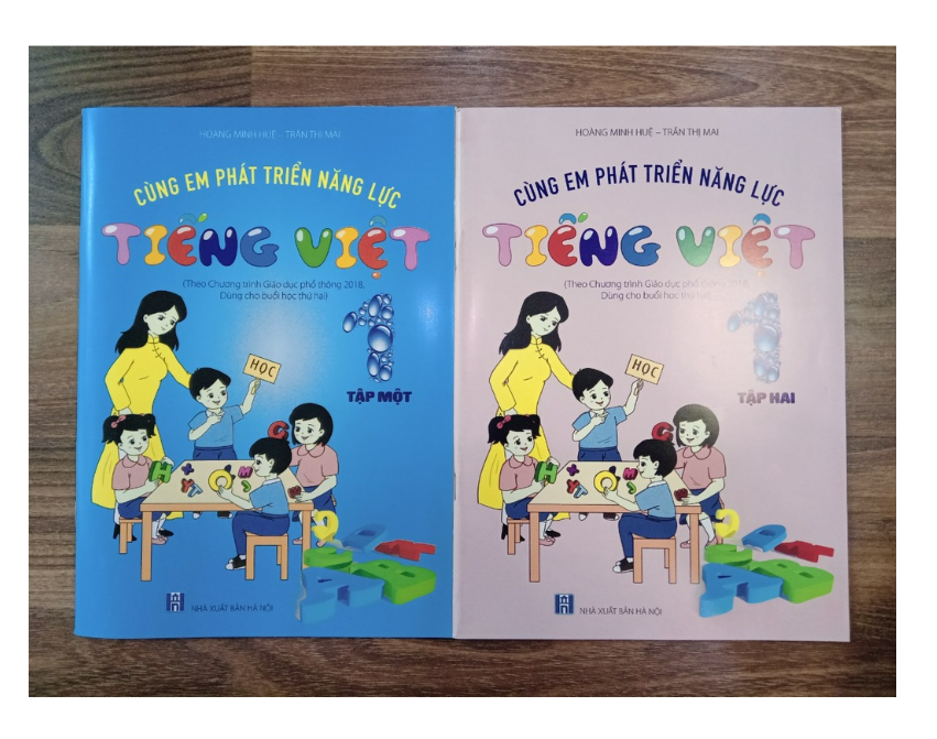 Sách - Cùng Em Phát Triển Năng Lực Tiếng Việt Lớp 1 - tập 2