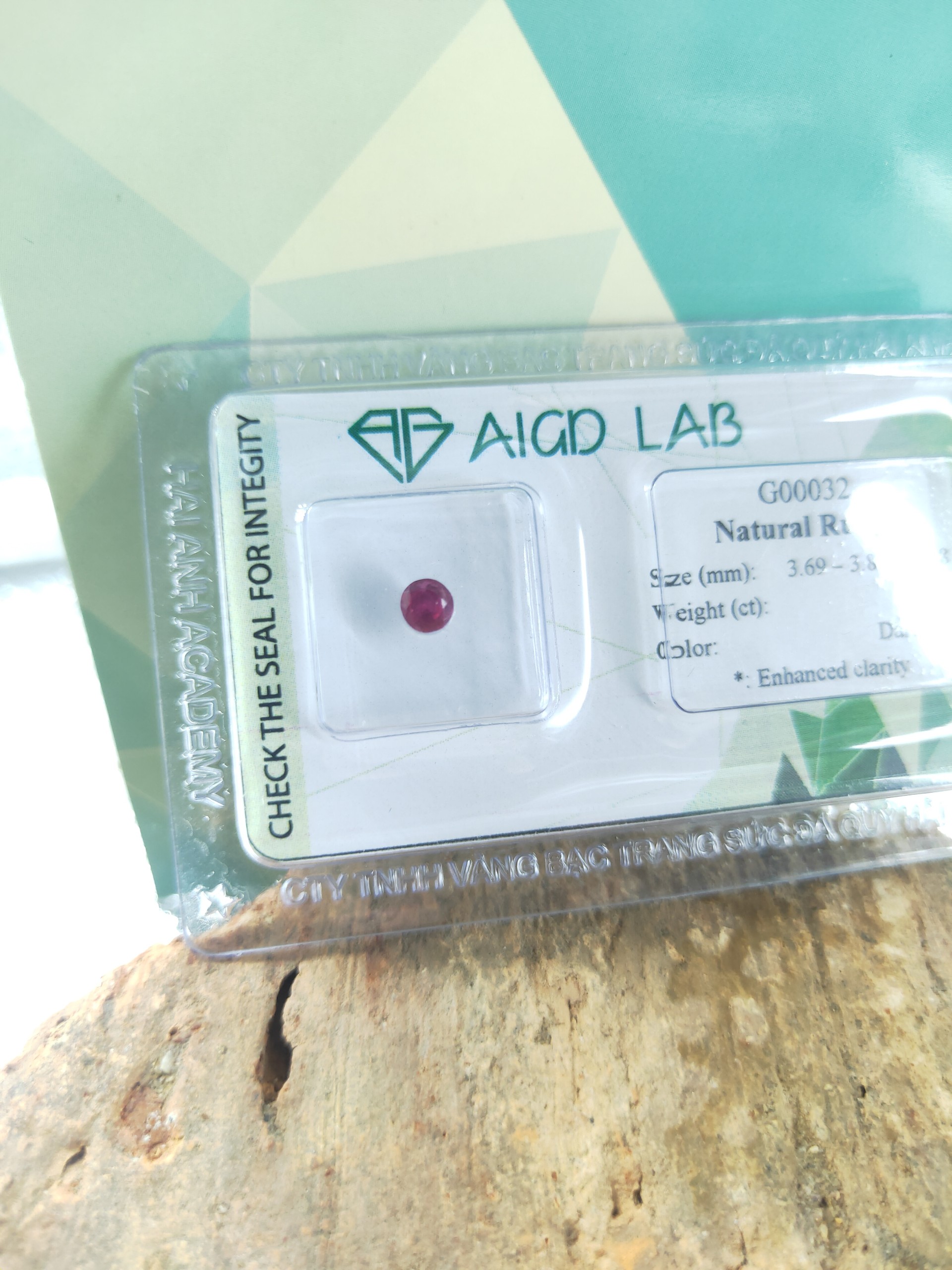 Viên đá Ruby tấm thiên nhiên G00032