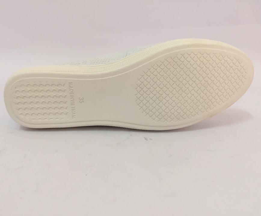 Giày slip on da lỗ kết hợp kẻ A13825