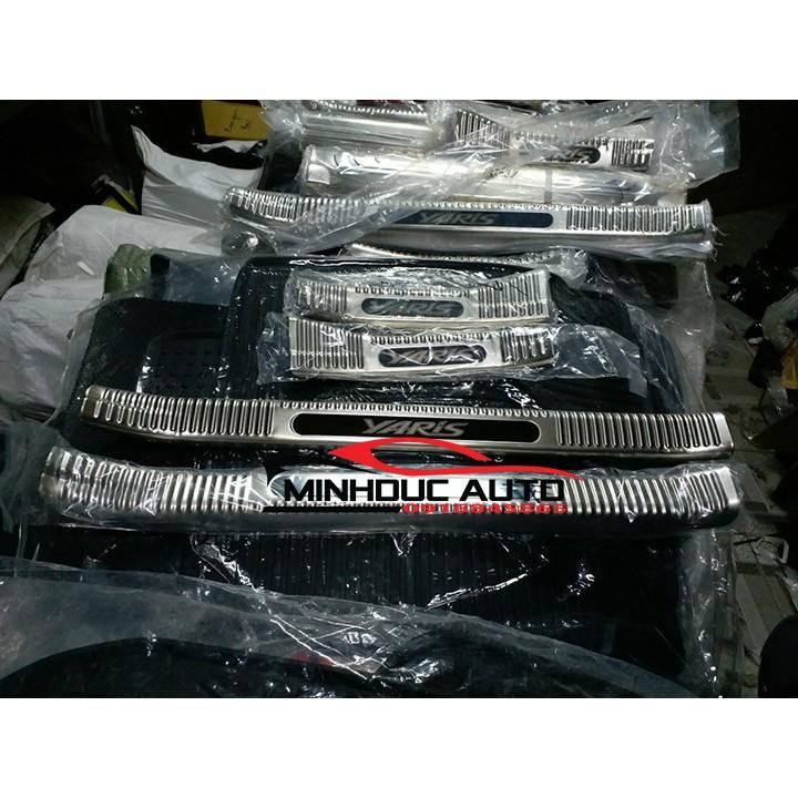 Ốp bậc cửa trong ngoài cho xe Yaris