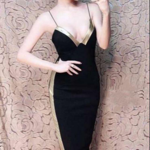 Đầm 2 dây hở ngực viền vàng sexy