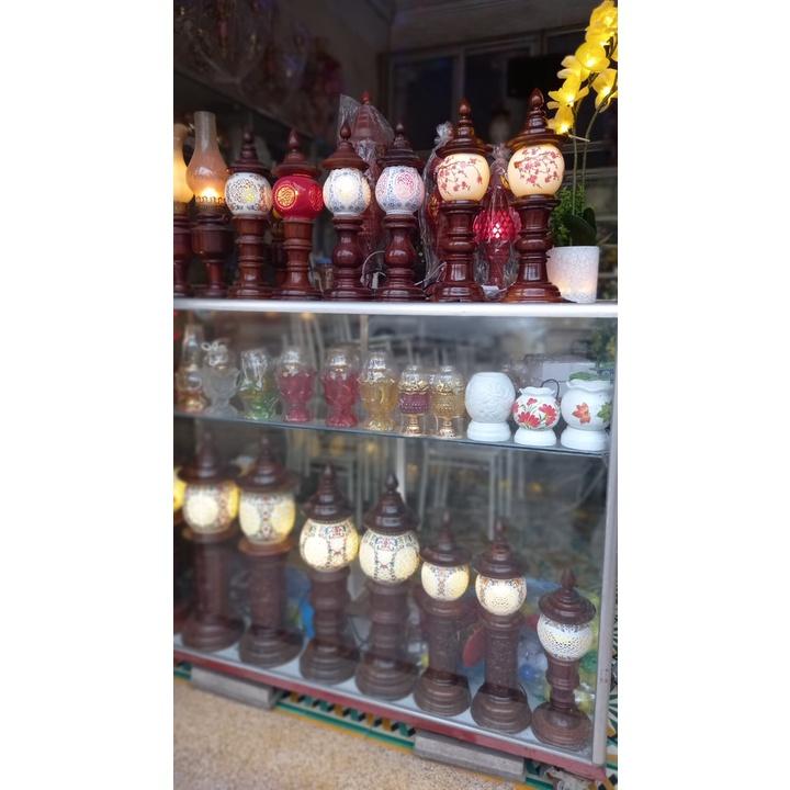 ĐÈN THỜ GỖ GỤ BÓNG DẦU HOA, KIỂU HOA KỲ