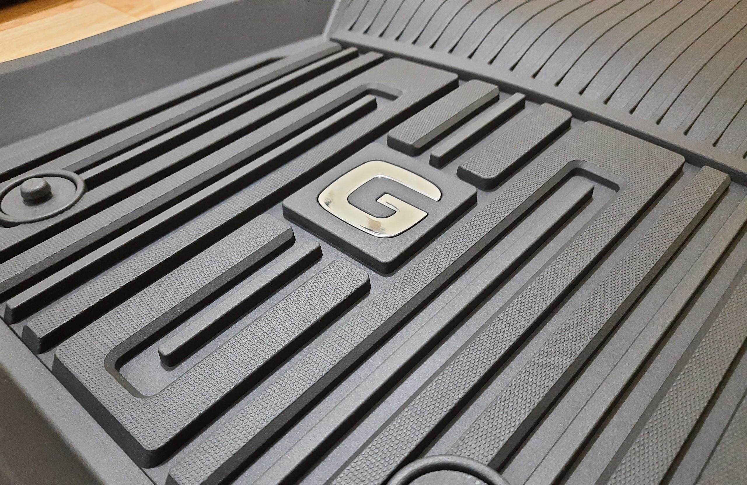 Thảm lót sàn dành cho xe ô tô Mercedes G Nhãn hiệu Macsim 3W chất liệu nhựa TPE đúc khuôn cao cấp - màu đen