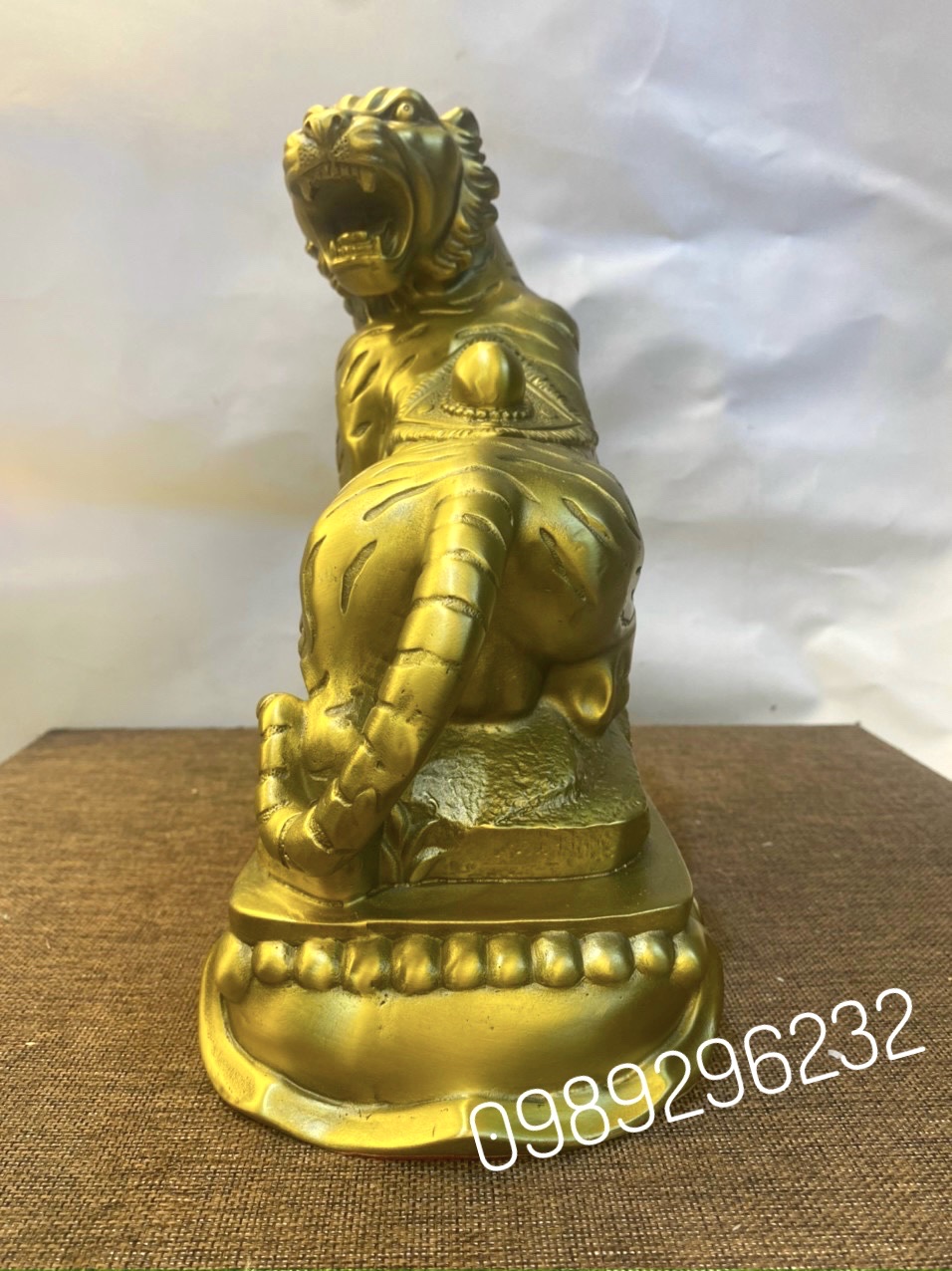Tượng Hổ phong thuỷ bằng đồng vàng cao 22cm