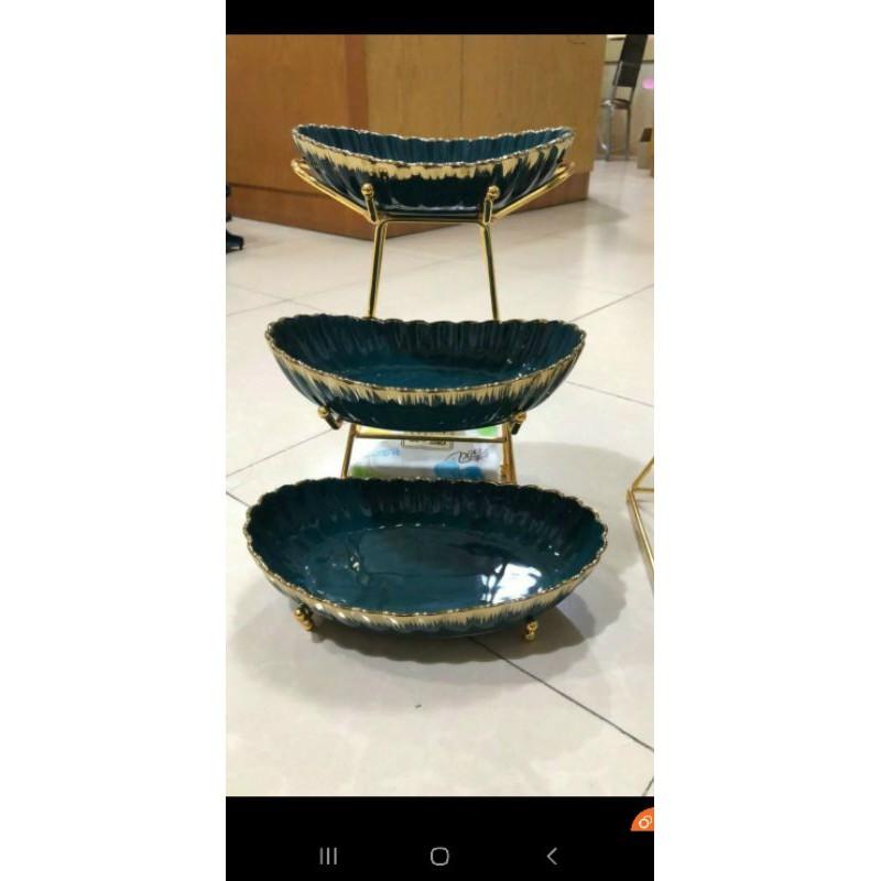 KHAY ĐỰNG BÁNH KẸO HOA QUẢ SỨ MÀU XANH CỔ VỊT HÌNH THUYỀN KHUNG KIM LOẠI MẠ VÀNG 3 TẦNG