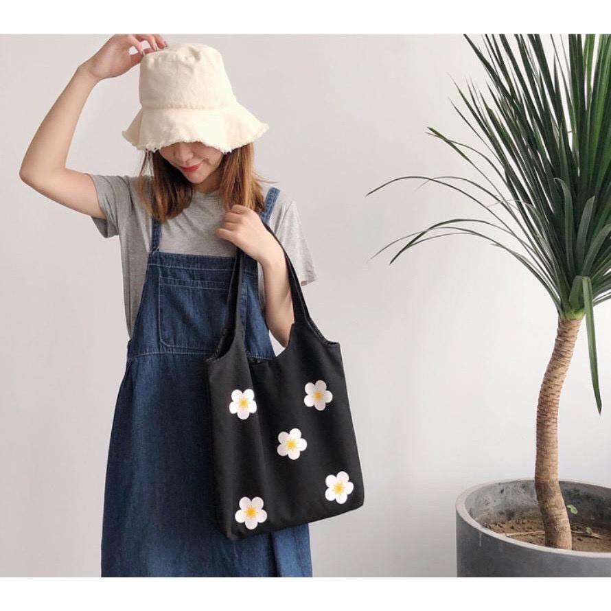 Túi tote vải Canvas liền thân in hình dễ thương có túi phụ cúc bấm