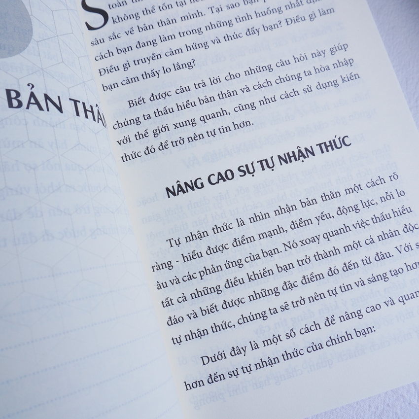 Sách Xây Dựng Nền Tảng Cho Bản Thân: Kế hoạch tự tin - Nâng cấp trở thành phiên bản đắt giá nhất