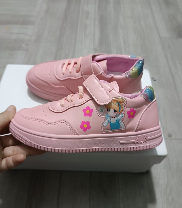 Giày thể thao màu hồng thời trang năng động dành cho bé gái