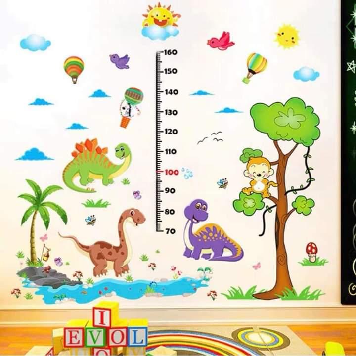 DECAL DÁN TƯỜNG KHỦNG LONG VÀ THƯỚC ĐO KHỈ ĐU CÂY XANH - HP416