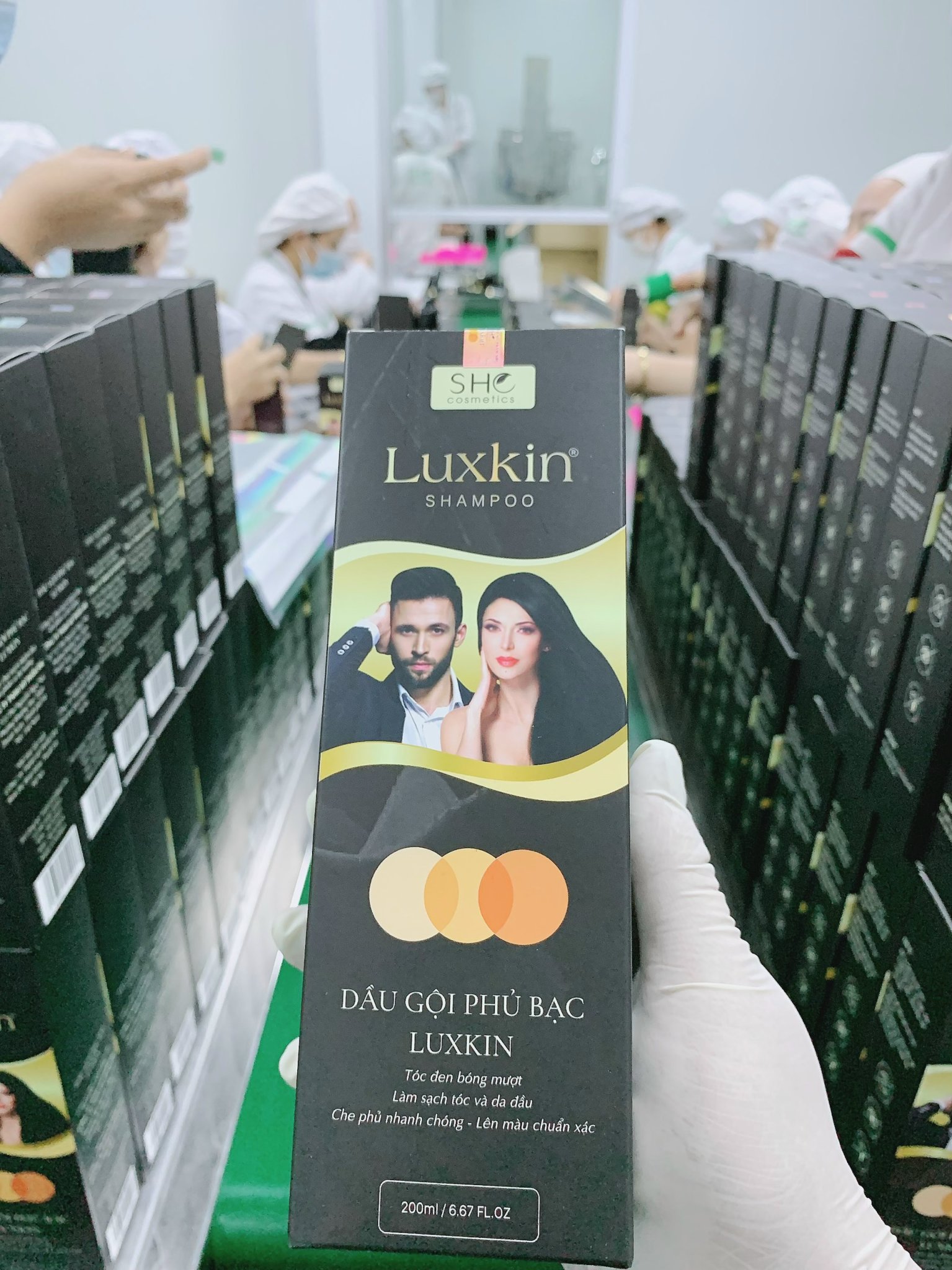 Dầu Gội Phủ Bạc Thảo Dược LUXKIN 200ml - Sản phẩm của đông dược bà Vân